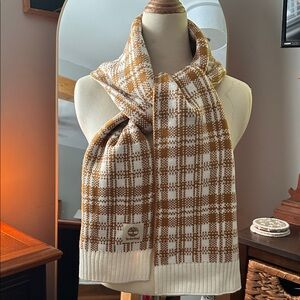 🤎 Timberland Plaid Knit Scarf – New With Tags
